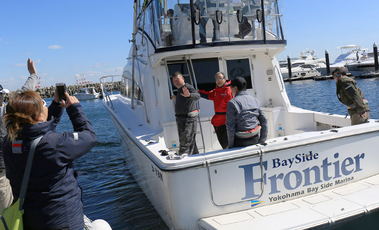 Boat Rides and Instruction at Yokohama Bayside Marina